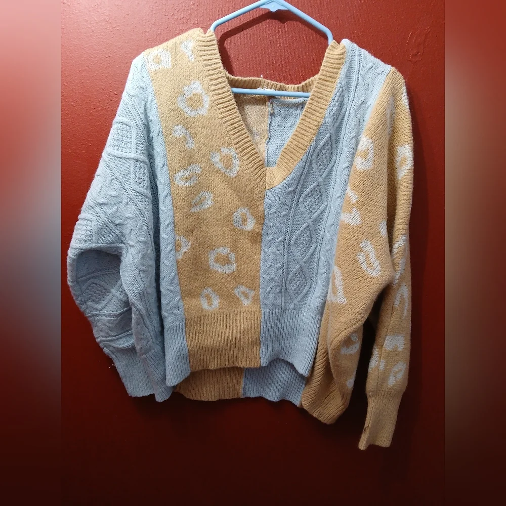 Two-Tone V-Neck Women Sweater